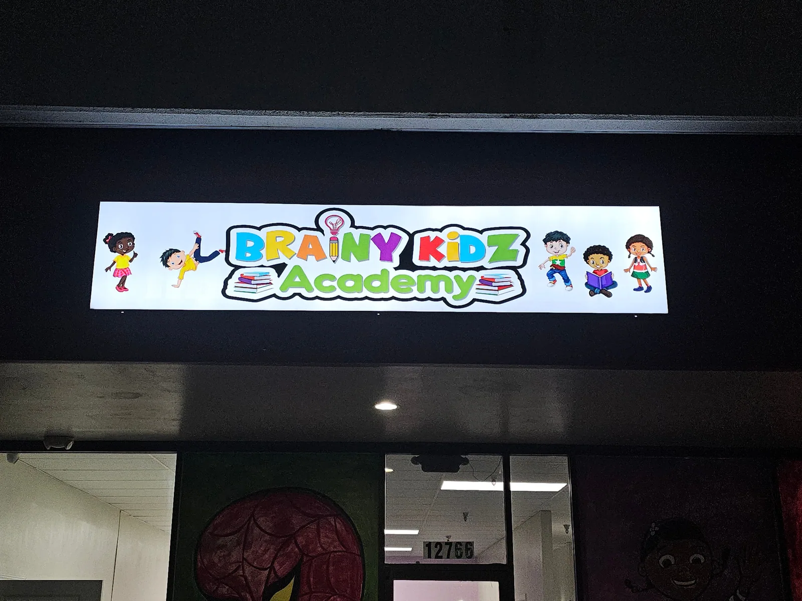 Brainy Kidz Academy — Storefront Sign